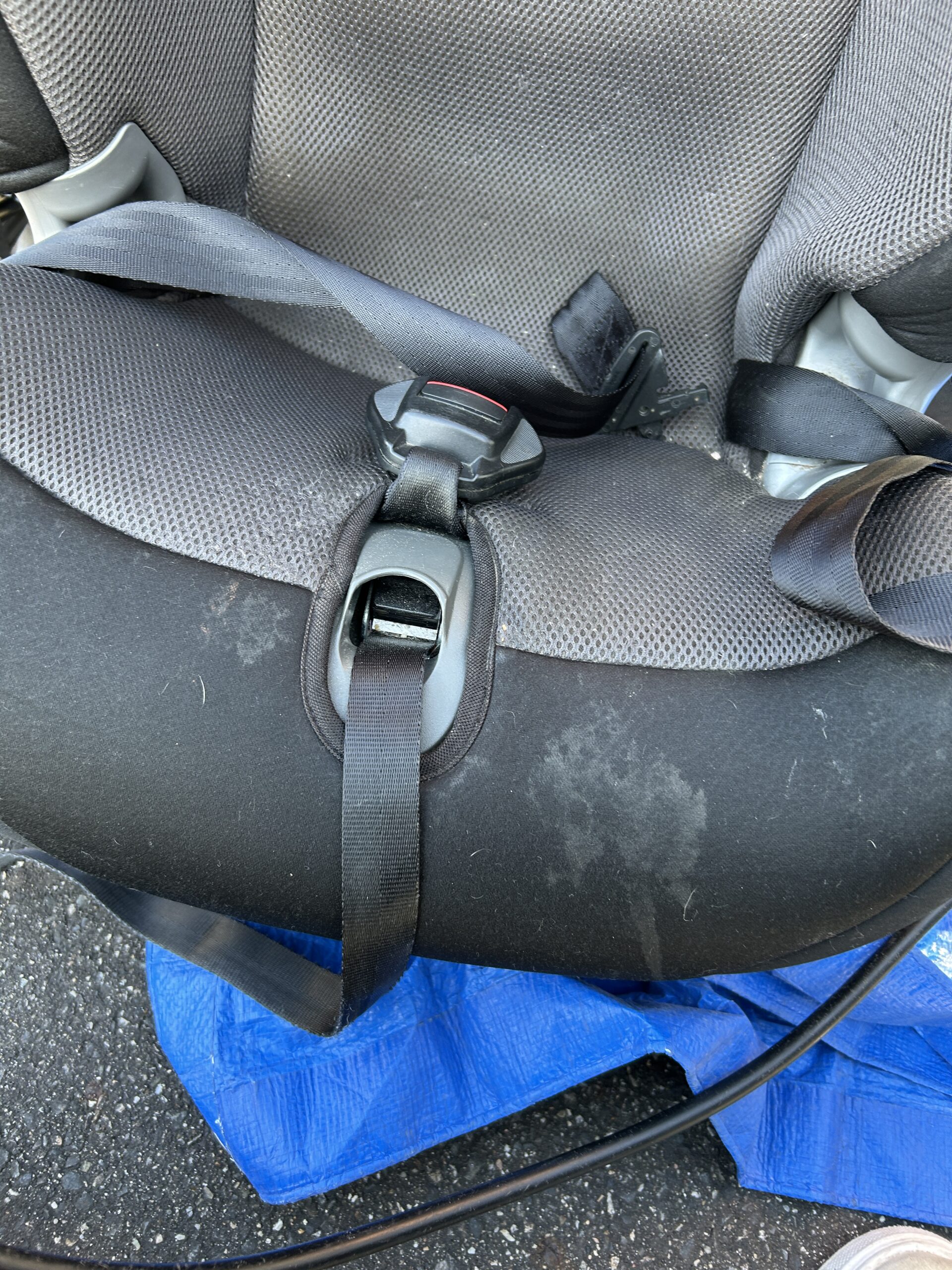 チャイルシートシミ汚れ